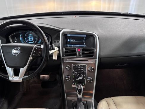 Used 2015 Volvo XC60 T6 Premier Plus image 10