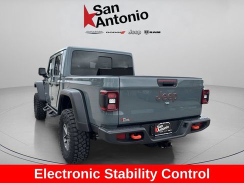 Certified 2025 Jeep Gladiator Mojave w/ Convenience Group AWD/4WD image 10