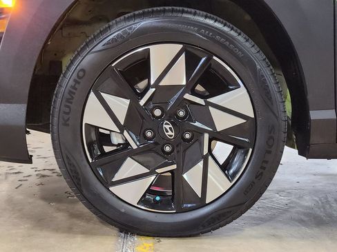 Used 2025 Hyundai Kona SEL FWD image 26