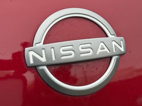 Used 2025 Nissan Versa SV image 10