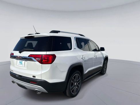 Used 2017 GMC Acadia SLT FWD image 4