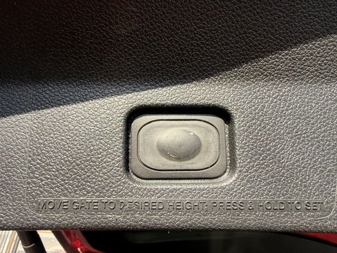 Used 2018 Ford Explorer Sport AWD/4WD image 36