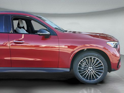 New 2026 Mercedes-Benz GLC 300 image 41
