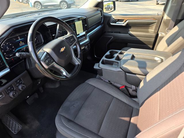 Used 2024 Chevrolet Silverado 1500 LT AWD/4WD image 19