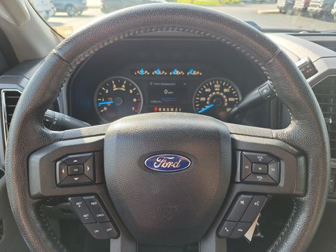 Used 2015 Ford F150 XLT w/ Equipment Group 302A Luxury AWD/4WD image 21