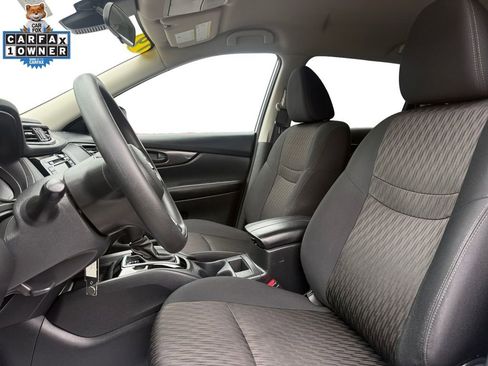 Used 2019 Nissan Rogue S AWD/4WD image 9