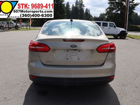 Used 2016 Ford Focus SE FWD image 15