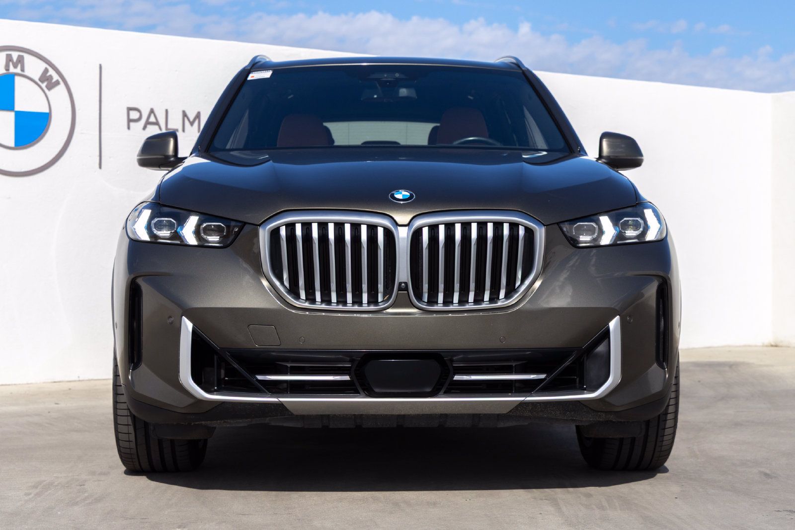 Certified 2024 BMW X5 xDrive40i w/ Premium Package AWD/4WD image 4