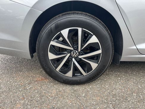 Used 2025 Volkswagen Jetta S image 28