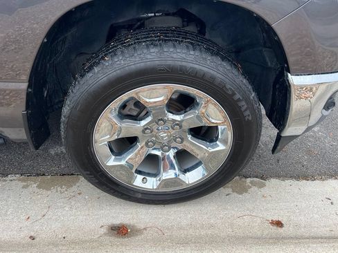 Used 2019 RAM 1500 Big Horn AWD/4WD image 11