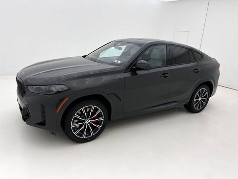 New 2026 BMW X6 xDrive40i w/ Climate Comfort Package image 2