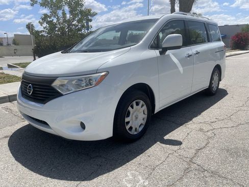 Used 2015 Nissan Quest S FWD image 2