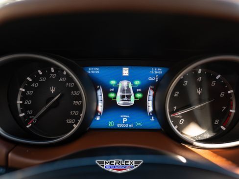 Used 2019 Maserati Levante S GranLusso image 30