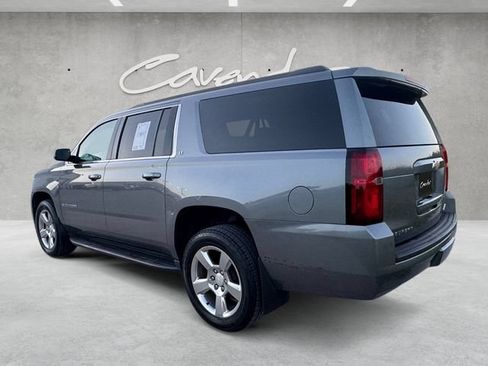 Used 2018 Chevrolet Suburban LT w/ Luxury Package AWD/4WD image 14