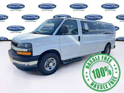 Used 2019 Chevrolet Express 3500 LT w/ LT Preferred Equipment Group RWD image 3