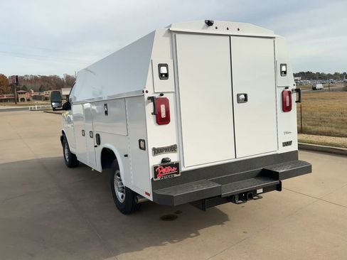 New 2025 Chevrolet Express 3500 w/ Power Convenience Package image 7