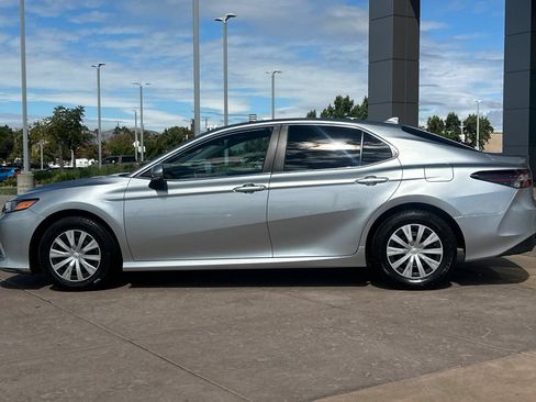 Certified 2022 Toyota Camry LE FWD image 8