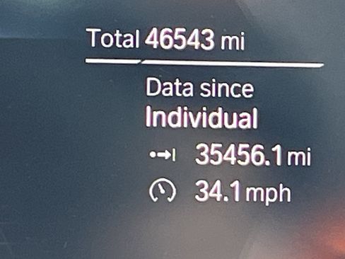 Used 2021 BMW X7 M50i image 22