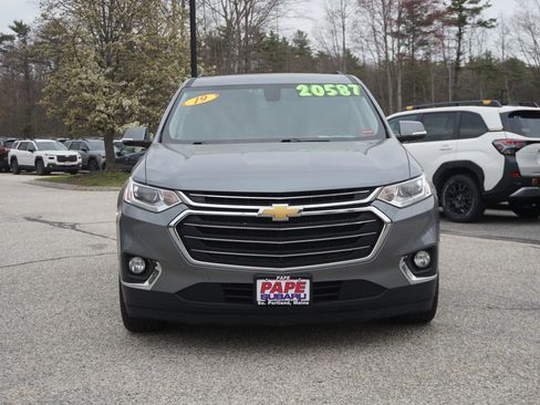 Used 2019 Chevrolet Traverse LT w/ LT Premium Package AWD/4WD image 2