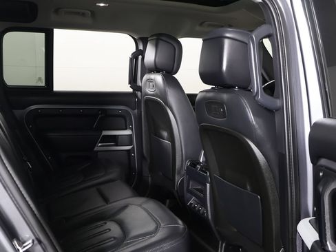 Used 2020 Land Rover Defender 110 HSE AWD/4WD image 30