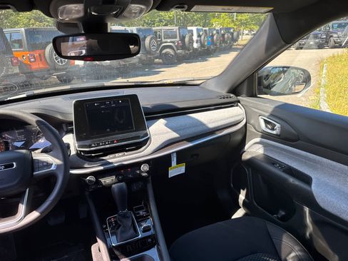 New 2025 Jeep Compass Sport image 32