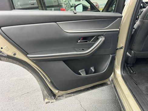 Certified 2025 MAZDA CX-70 Plug-In Hybrid w/ Premium Pkg image 11