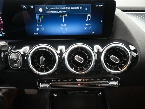 Certified 2025 Mercedes-Benz GLA 250 image 3