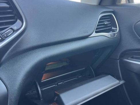 Used 2020 Jeep Cherokee Limited AWD/4WD image 39