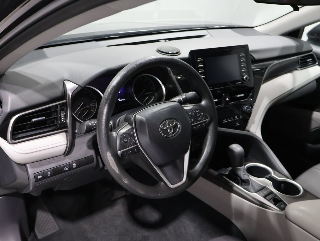 Used 2022 Toyota Camry LE AWD/4WD image 14