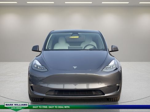 Used 2023 Tesla Model Y Long Range AWD/4WD image 7