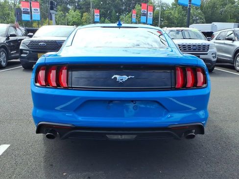 Used 2022 Ford Mustang Coupe RWD image 16