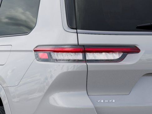 New 2026 Jeep Grand Cherokee L Limited AWD/4WD image 5