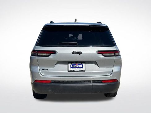 Used 2024 Jeep Grand Cherokee L Altitude AWD/4WD image 4