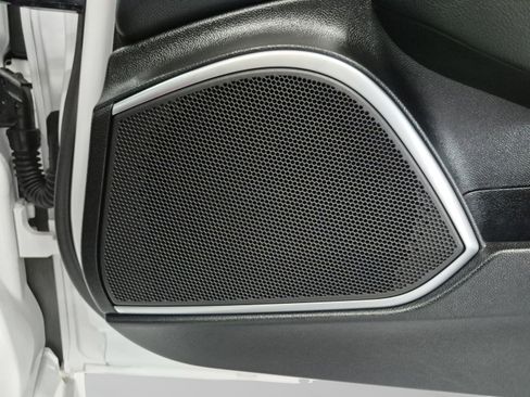 Used 2023 Alfa Romeo Giulia Veloce RWD image 17