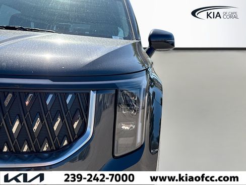 New 2026 Kia Carnival EX FWD image 8