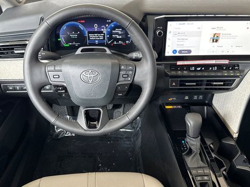 New 2026 Toyota Camry XLE AWD/4WD image 14