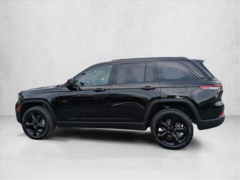 New 2026 Jeep Grand Cherokee Limited w/ Limited Altitude Package AWD/4WD image 5