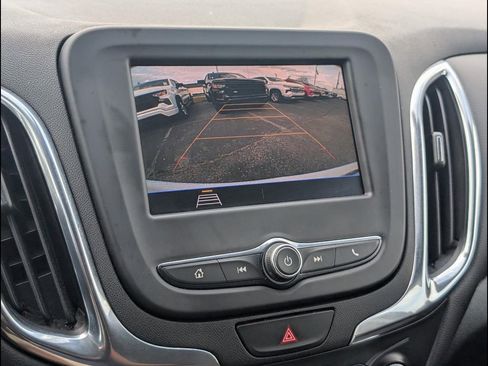 Used 2021 Chevrolet Equinox LT image 9