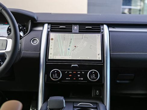 New 2026 Land Rover Discovery Limited Edition image 12