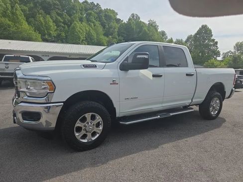 Used 2024 RAM 2500 Big Horn w/ Off Road Package AWD/4WD image 1