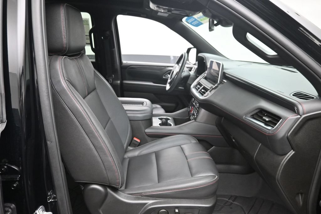Used 2024 Chevrolet Tahoe RST w/ Luxury Package AWD/4WD image 9