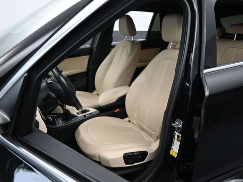 Used 2017 BMW X1 sDrive28i FWD image 10