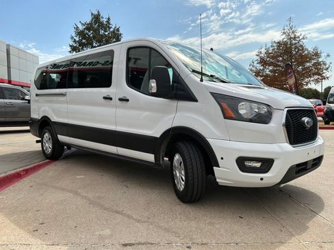 Used 2024 Ford Transit 350 XLT RWD image 4