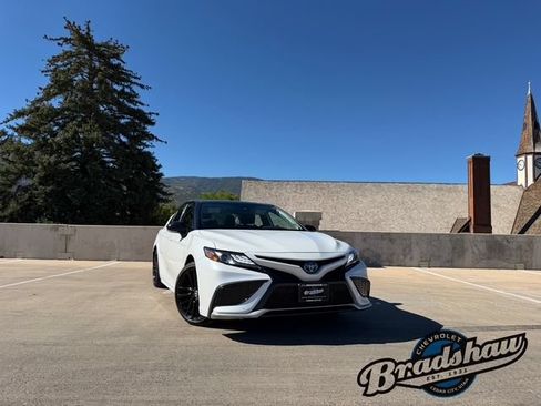 Used 2023 Toyota Camry XSE FWD image 2