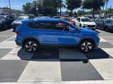 Used 2024 Volkswagen Taos SE image 3