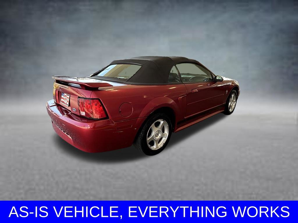 Used 2003 Ford Mustang Convertible RWD image 4