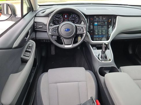 Used 2024 Subaru Outback Premium AWD/4WD image 17