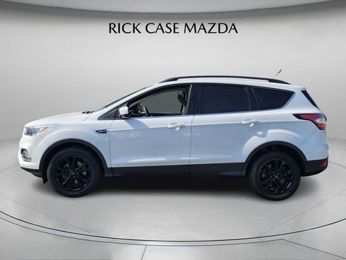 Used 2018 Ford Escape SE image 3