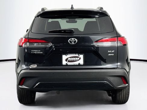 Used 2022 Toyota Corolla Cross XLE w/ Convenience Package AWD/4WD image 14