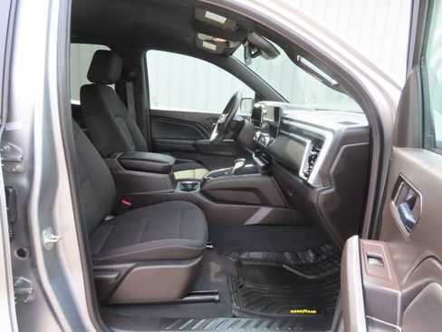 Used 2025 GMC Canyon Elevation w/ Convenience Package AWD/4WD image 25